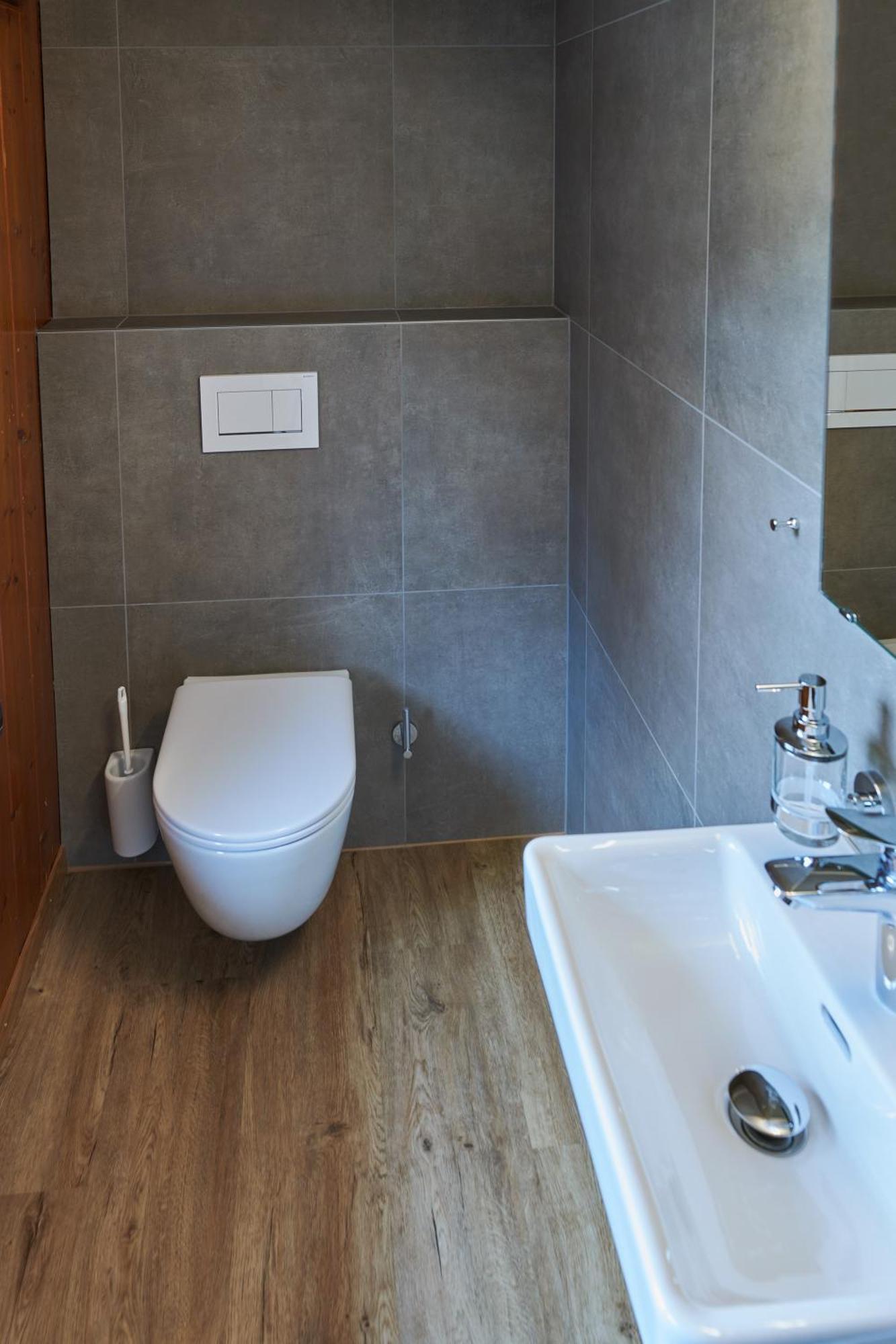 Hotel Jaeger Jeuss - Murten - Self-Check-In Экстерьер фото