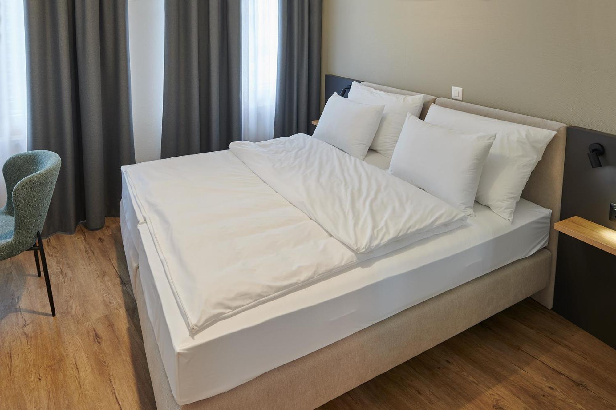 Hotel Jaeger Jeuss - Murten - Self-Check-In Экстерьер фото