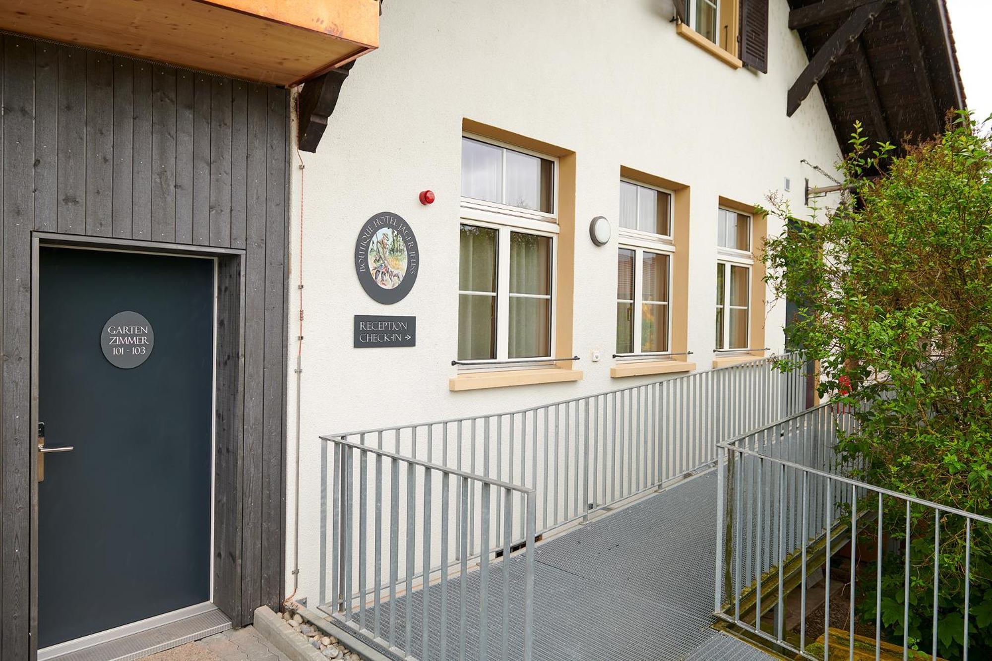 Hotel Jaeger Jeuss - Murten - Self-Check-In Экстерьер фото
